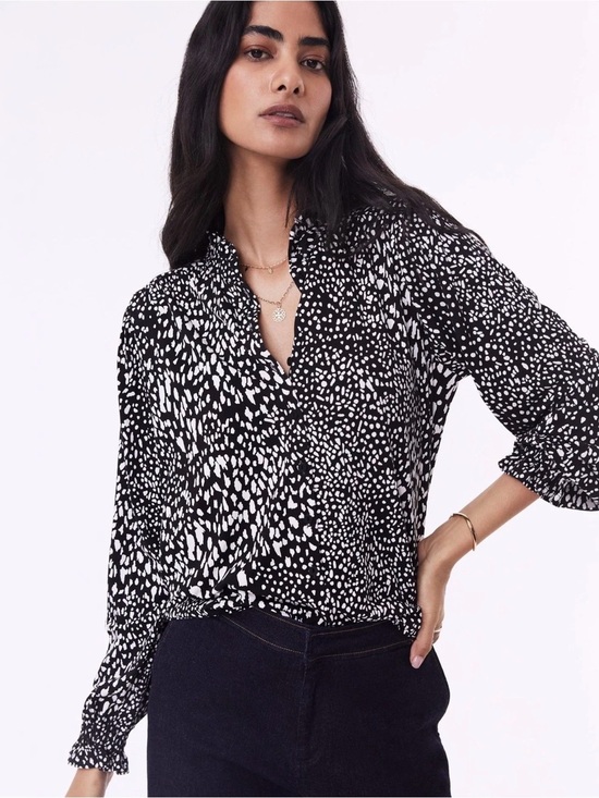 Sincerly Jules Tops - Sincerely Jules Monochrome Leopard Blouse
